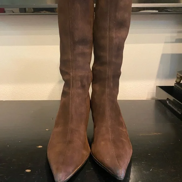FENDI SUEDE BOOTS PREOWNED SIZE-7.5